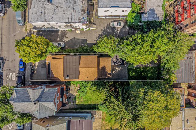 4558 Richardson Avenue, Bronx, NY 10470