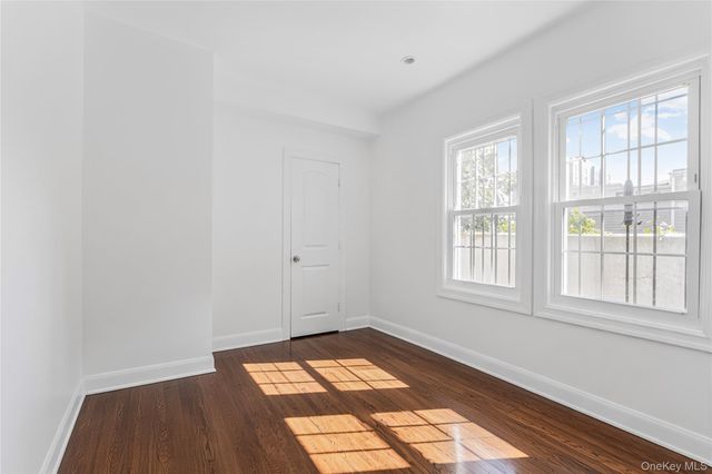 4558 Richardson Avenue, Bronx, NY 10470