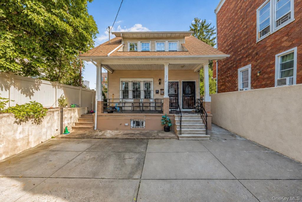 4558 Richardson Avenue, Bronx, NY 10470 — exterior
