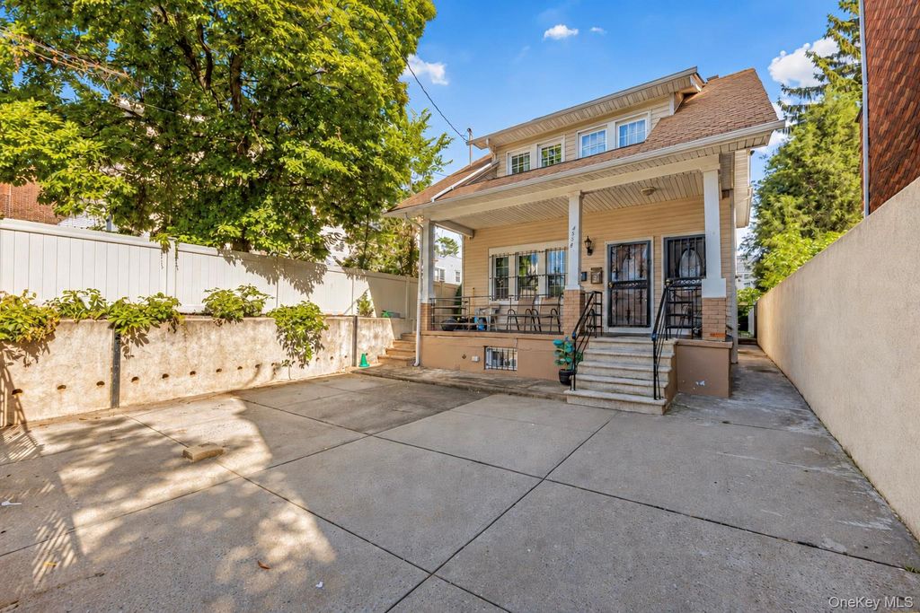 4558 Richardson Avenue, Bronx, NY 10470 — photo 4