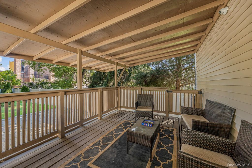 4558 Richardson Avenue, Bronx, NY 10470 — photo 5