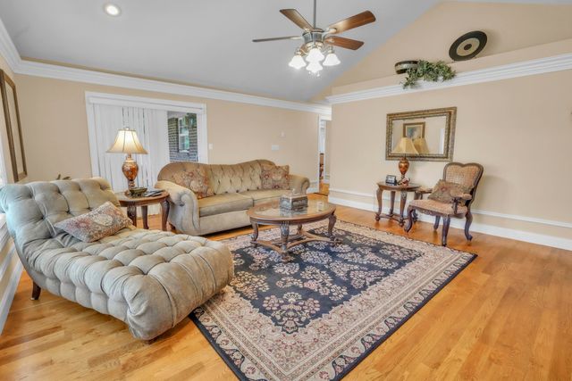91 White Tail Run Drive, Somerset, KY 42503