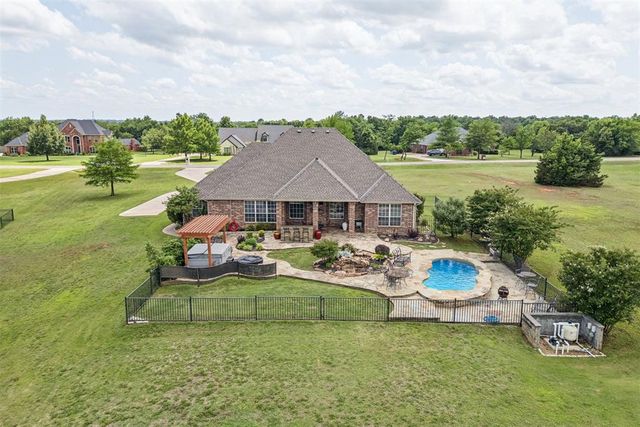 4601 Highland Hills Drive, Norman, OK 73026
