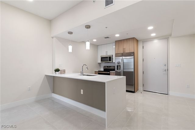 26600 Rosewood Pointe DR B-101, Bonita Springs, FL 34135