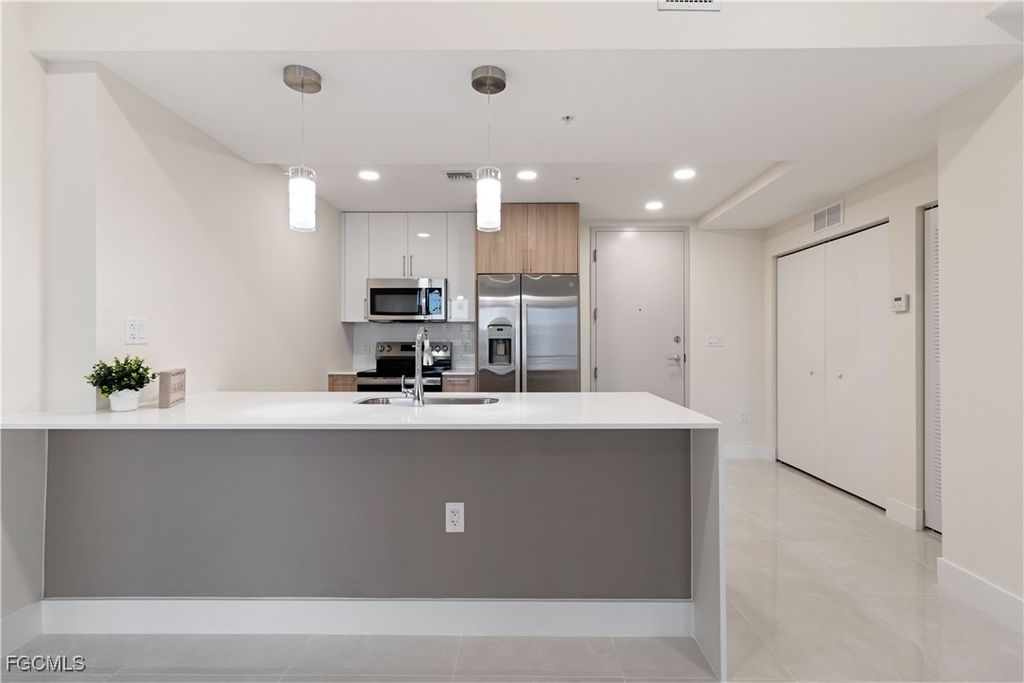 26600 Rosewood Pointe DR B-101, Bonita Springs, FL 34135