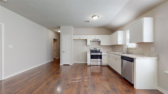 2104 Daniel Street, Fort Worth, TX 76104