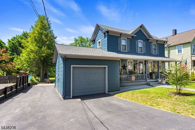 11 New St, Stanhope Boro, NJ 07874