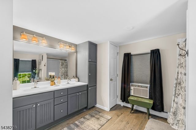 11 New St, Stanhope Boro, NJ 07874