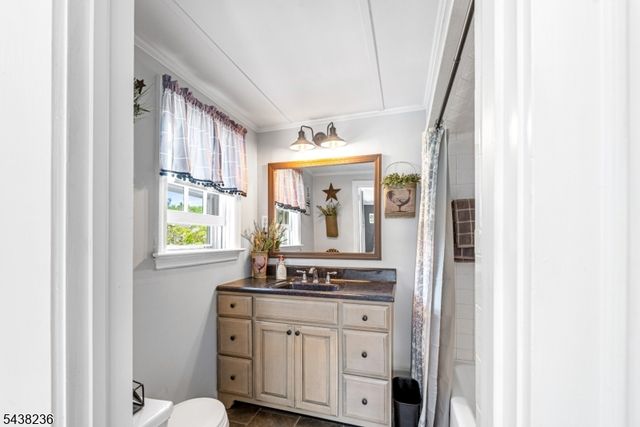 11 New St, Stanhope Boro, NJ 07874