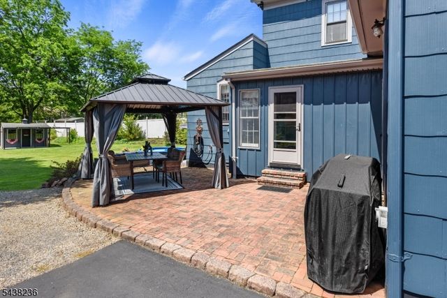 11 New St, Stanhope Boro, NJ 07874