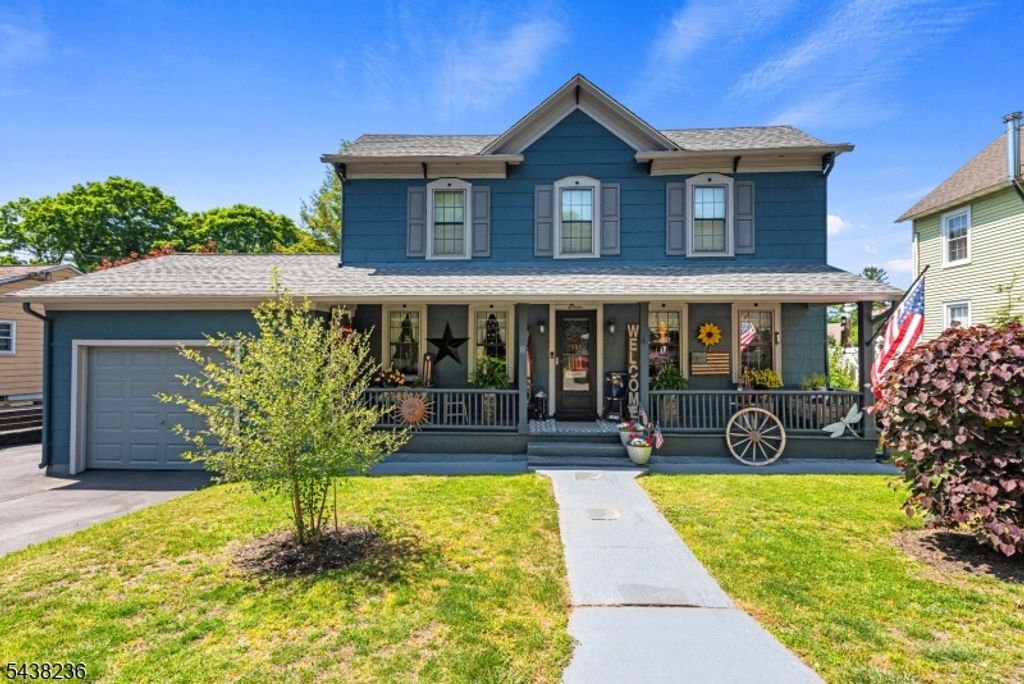 11 New St, Stanhope Boro, NJ 07874