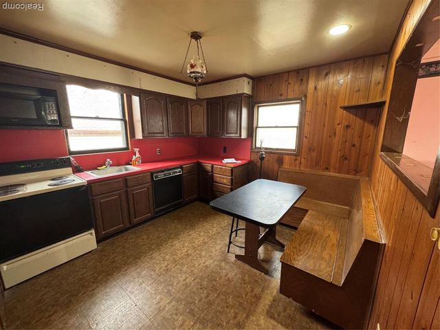 31980 Alvin Street, Garden City, MI 48135