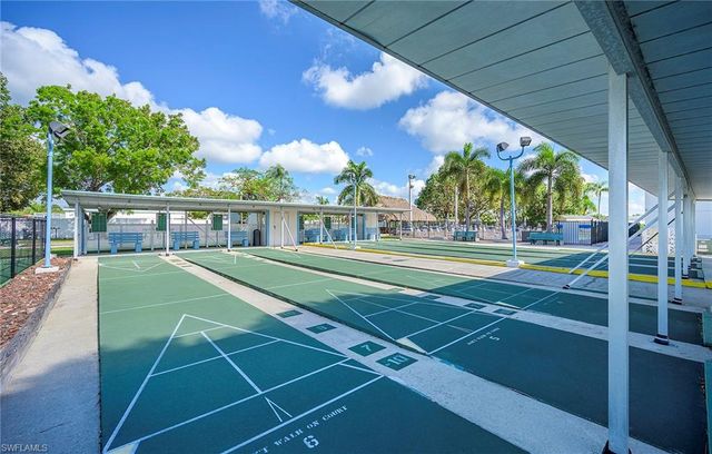 195 Domingo DR, Fort Myers, FL 33905