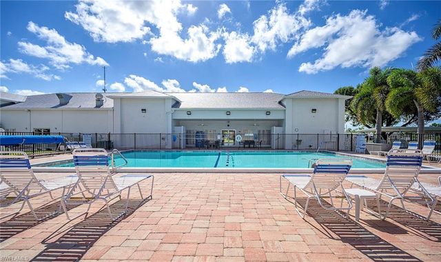 195 Domingo DR, Fort Myers, FL 33905