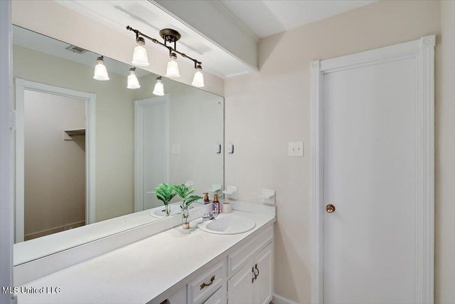 306 Indian Mound Road, Clinton, MS 39056