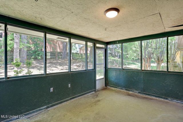 306 Indian Mound Road, Clinton, MS 39056