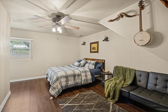 9404 Bellechase Road, Granbury, TX 76049
