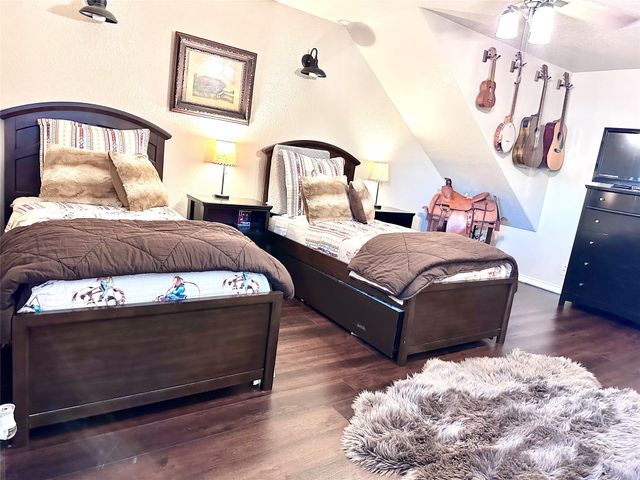 9404 Bellechase Road, Granbury, TX 76049