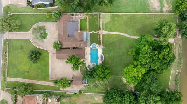 9404 Bellechase Road, Granbury, TX 76049