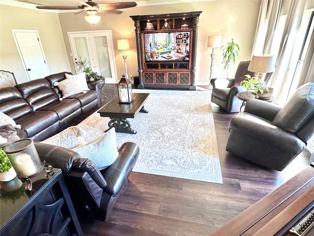 9404 Bellechase Road, Granbury, TX 76049