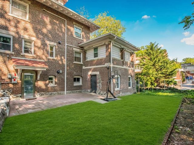 265 Park Hill Avenue, Yonkers, NY 10705