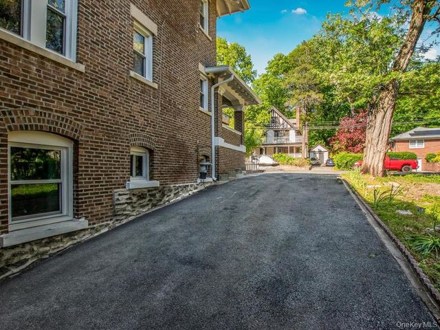 265 Park Hill Avenue, Yonkers, NY 10705