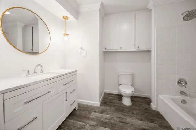 9521 Rustling Oaks Dr, Baton Rouge, LA 70818