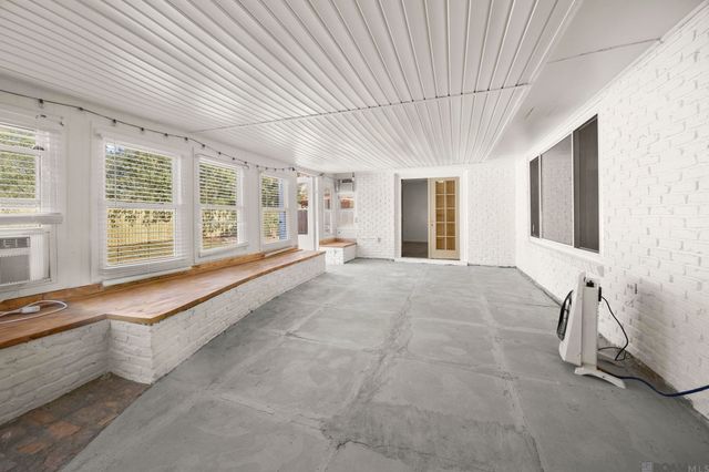 9521 Rustling Oaks Dr, Baton Rouge, LA 70818