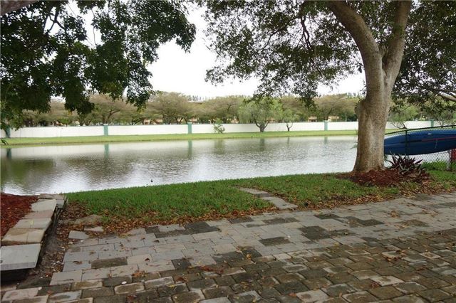 2060 NW 34th Avenue, Coconut Creek, FL 33066