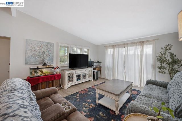 3637 Centinella Drive, North Highlands, CA 95660