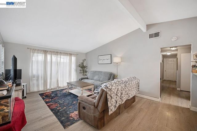 3637 Centinella Drive, North Highlands, CA 95660