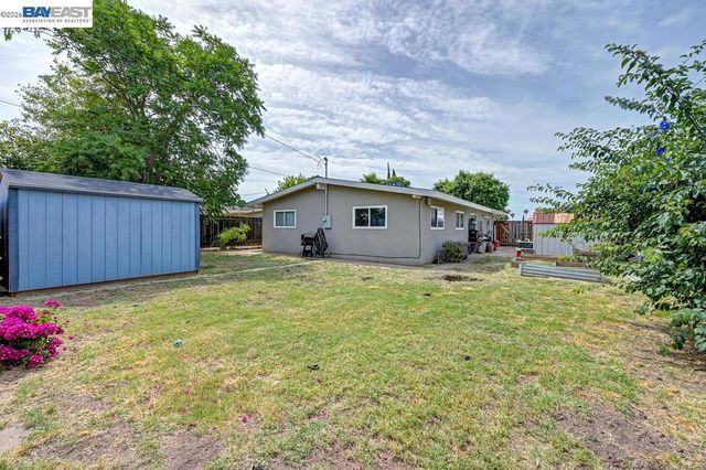 3637 Centinella Drive, North Highlands, CA 95660