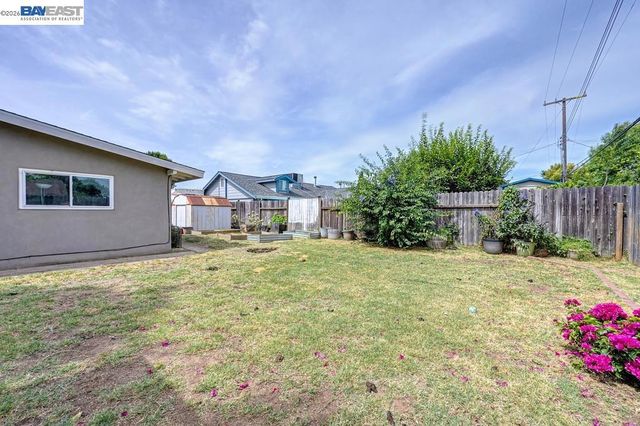 3637 Centinella Drive, North Highlands, CA 95660