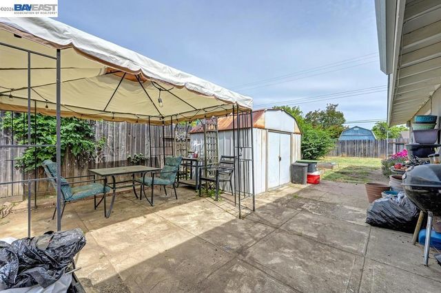 3637 Centinella Drive, North Highlands, CA 95660