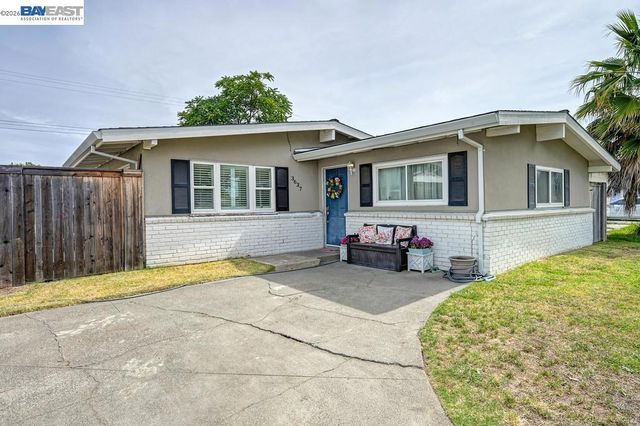 3637 Centinella Drive, North Highlands, CA 95660