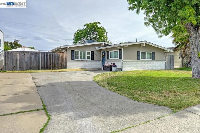 3637 Centinella Drive, North Highlands, CA 95660