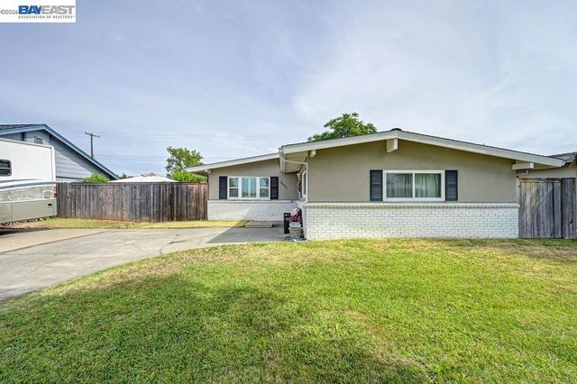 3637 Centinella Drive, North Highlands, CA 95660