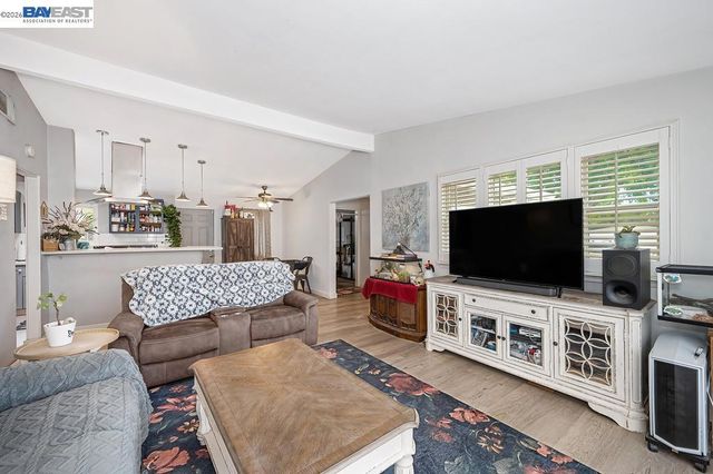 3637 Centinella Drive, North Highlands, CA 95660