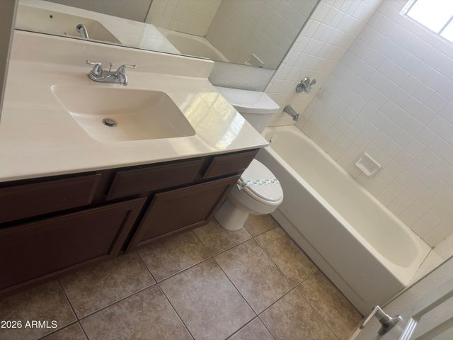4230 E BROOKWOOD Court, Phoenix, AZ 85048