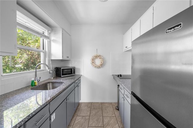 1739 SIESTA DRIVE, Sarasota, FL 34239