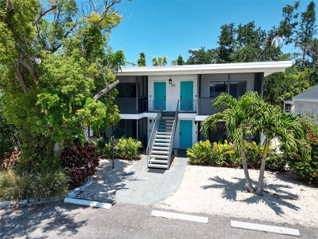 1739 SIESTA DRIVE, Sarasota, FL 34239