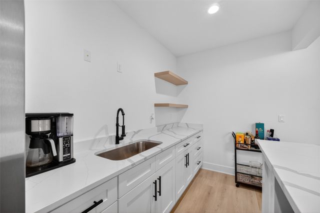 1403 19th Street SE, Altoona, IA 50009