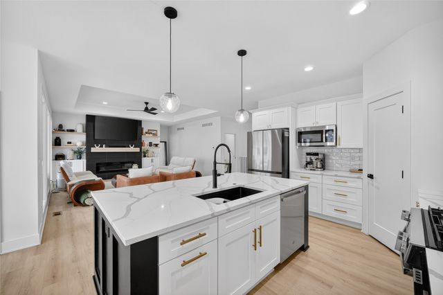 1403 19th Street SE, Altoona, IA 50009