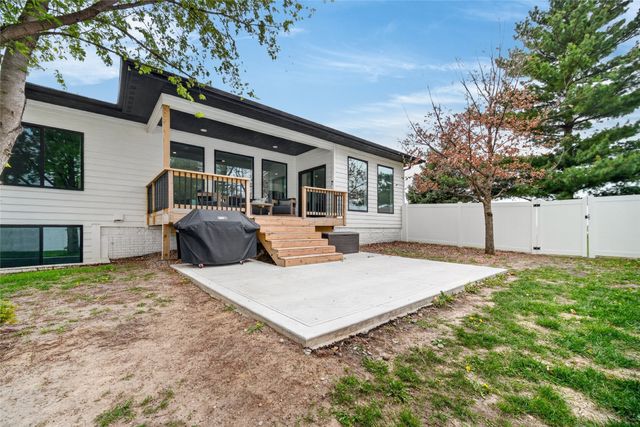 1403 19th Street SE, Altoona, IA 50009