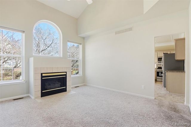 38154 Saratoga Circle, Farmington Hills, MI 48331