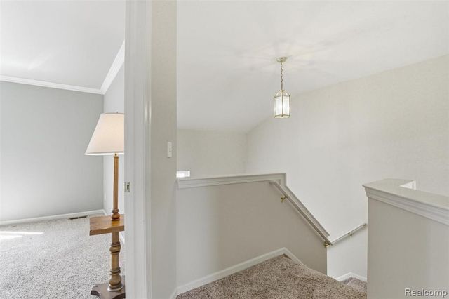 38154 Saratoga Circle, Farmington Hills, MI 48331