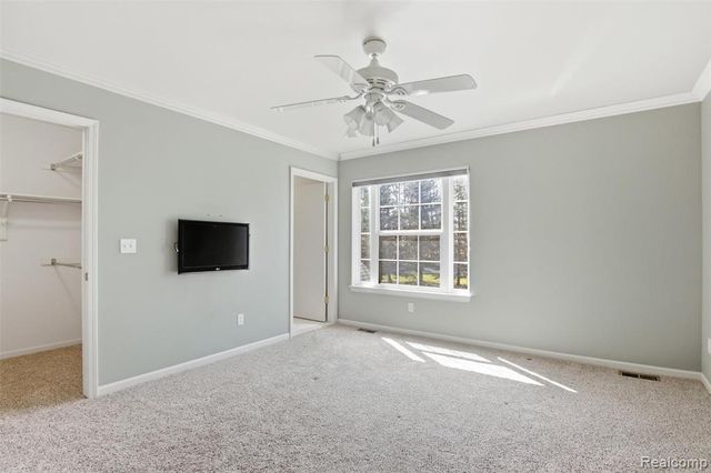 38154 Saratoga Circle, Farmington Hills, MI 48331