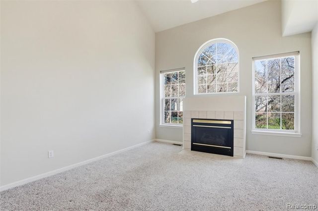 38154 Saratoga Circle, Farmington Hills, MI 48331