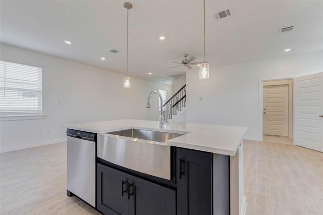 1131 Santee Court, Rosharon, TX 77583