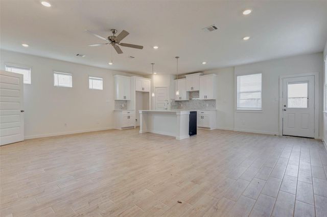 1131 Santee Court, Rosharon, TX 77583